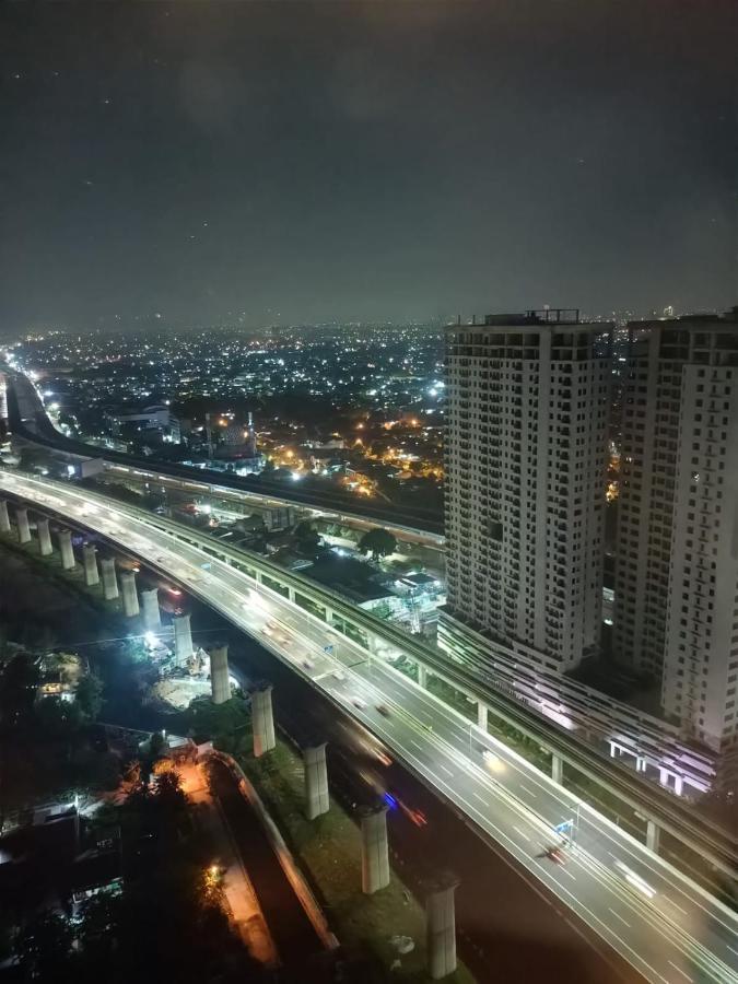 Cozy Grand Kamala Lagoon By Pelita Property Bekasi Kültér fotó